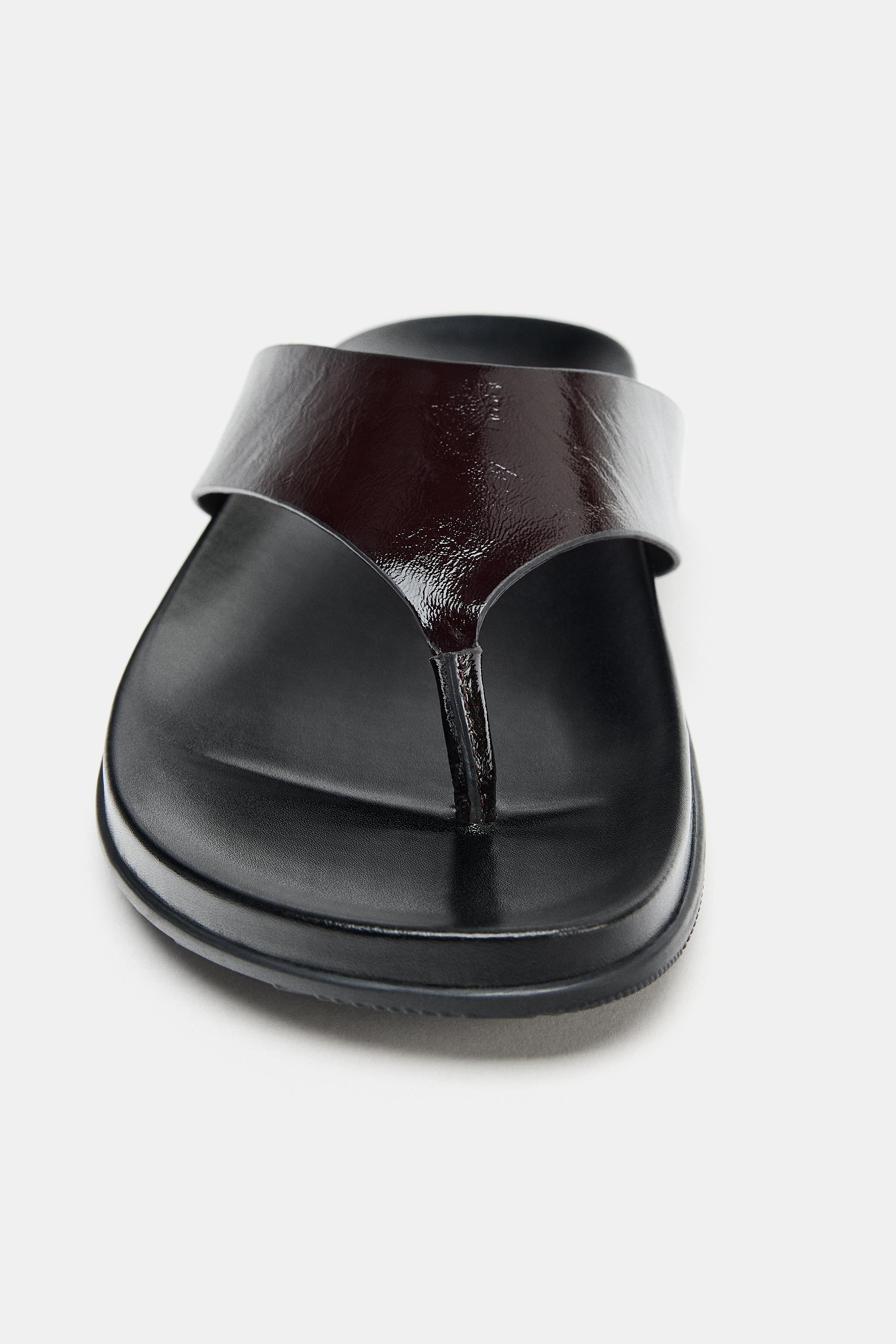 SANDALES EN CUIR À BRIDES